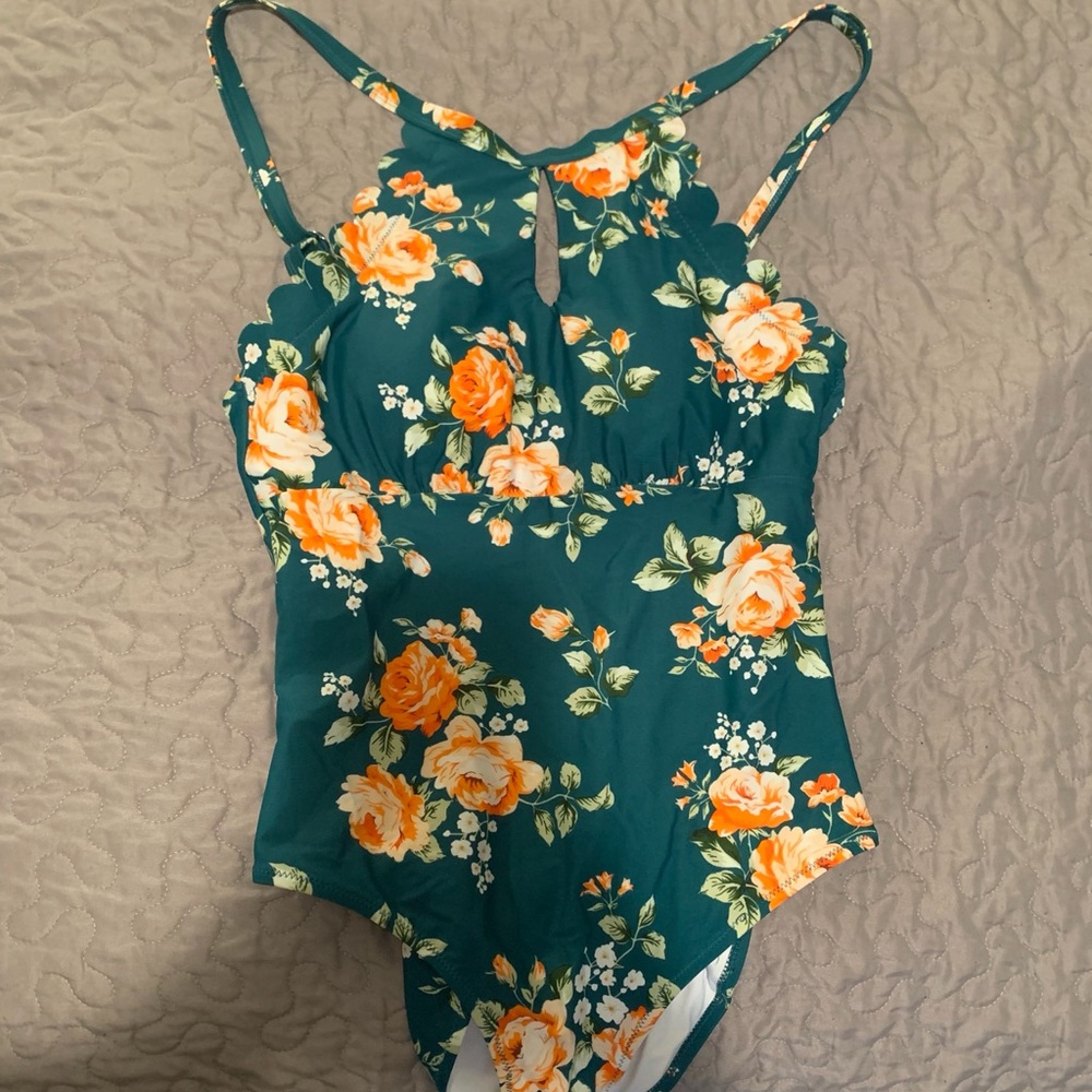 Cupshe Teal Floral Scalloped One Piece swimsuit